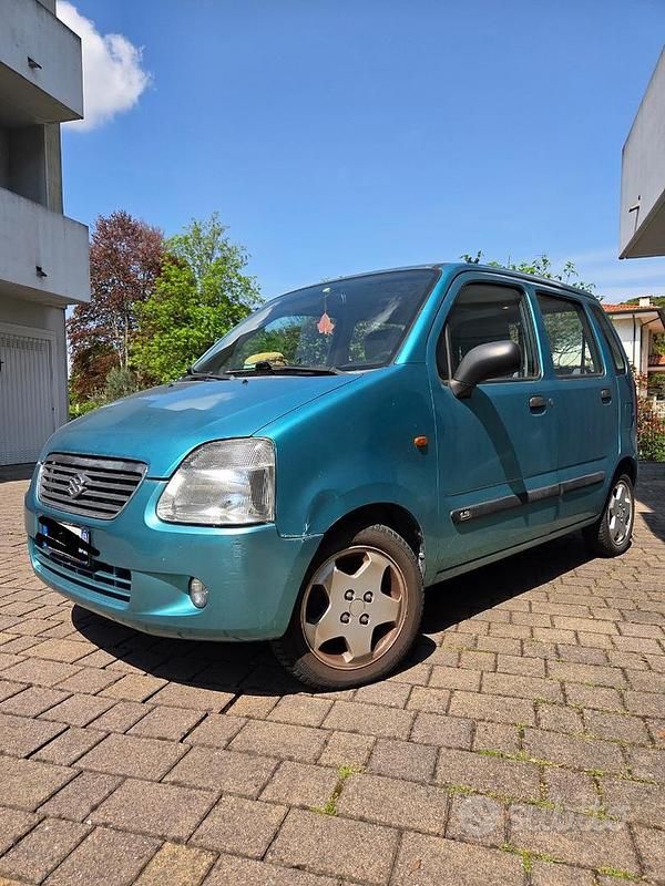 Second-hand Suzuki Wagon R+ 76 CP (55 kW) 2002 Albastru Monovolum