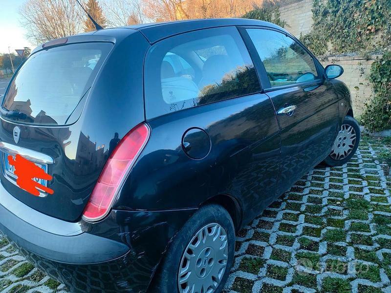 Usata Lancia Ypsilon 2003 Utilitaria