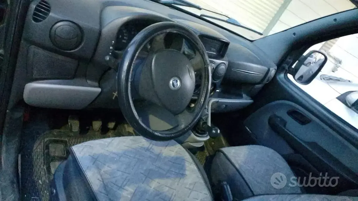 Usata Fiat Doblò 120 CV (88 kW) 2007 Marrone Monovolume