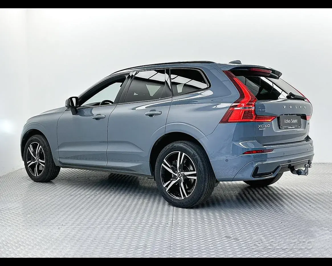 Usata Volvo XC60 Plus 197 CV (144 kW) 2022 Grigio SUV