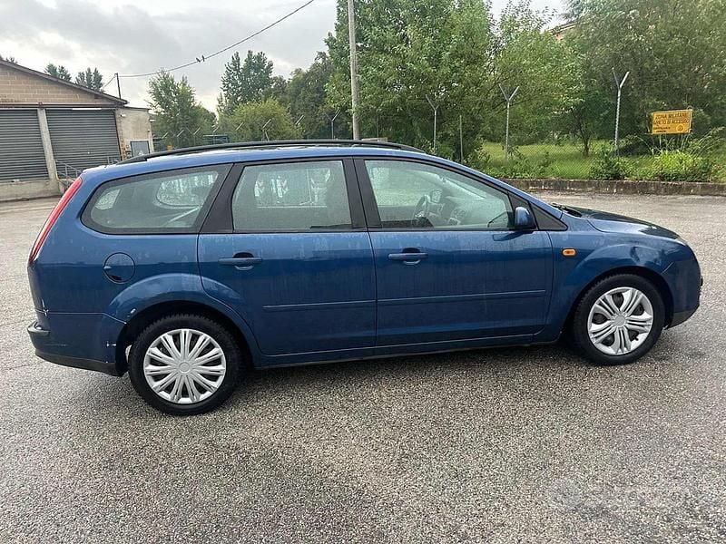 Usata Ford Focus 110 CV (80 kW) 2007 Blu Station wagon