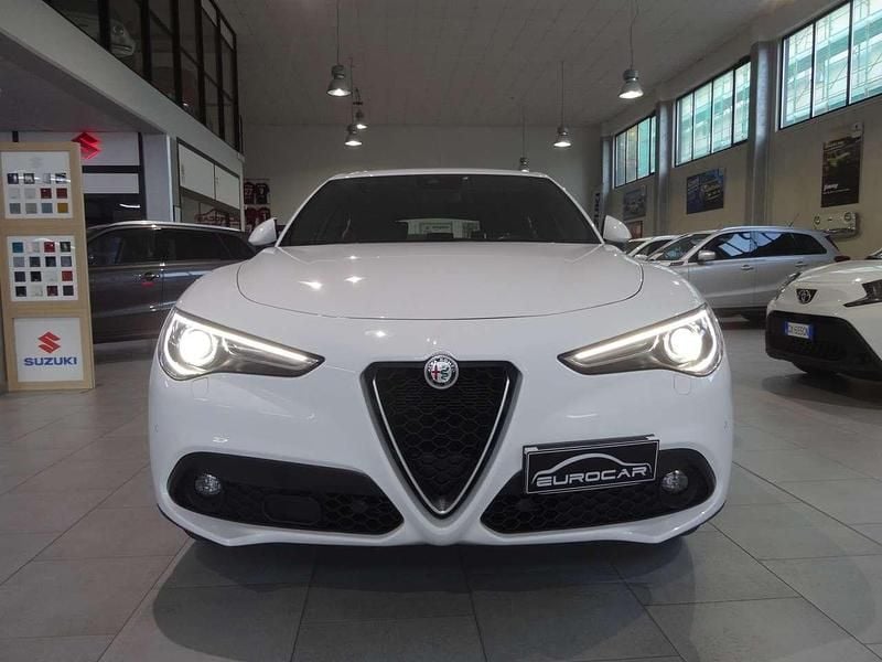 Usata Alfa Romeo Stelvio Business 190 CV (139 kW) 2022 Bianco SUV