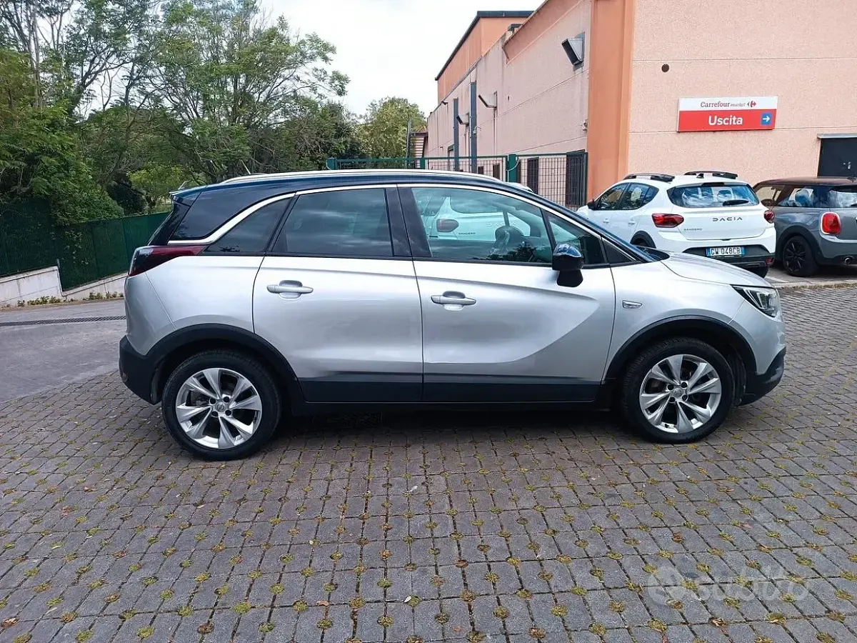 Usata Opel Crossland X Innovation 110 CV (80 kW) 2018 Grigio SUV