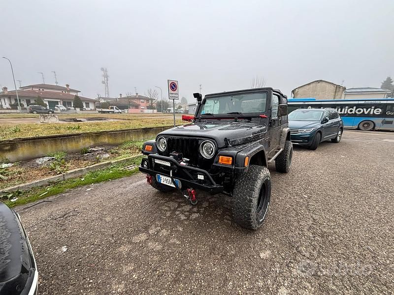 Usata Jeep Wrangler 1997 Nero SUV