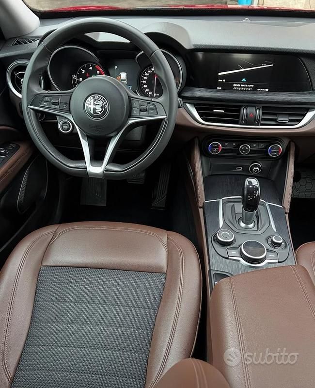 Usata Alfa Romeo Stelvio 210 CV (154 kW) 2019 Rosso SUV