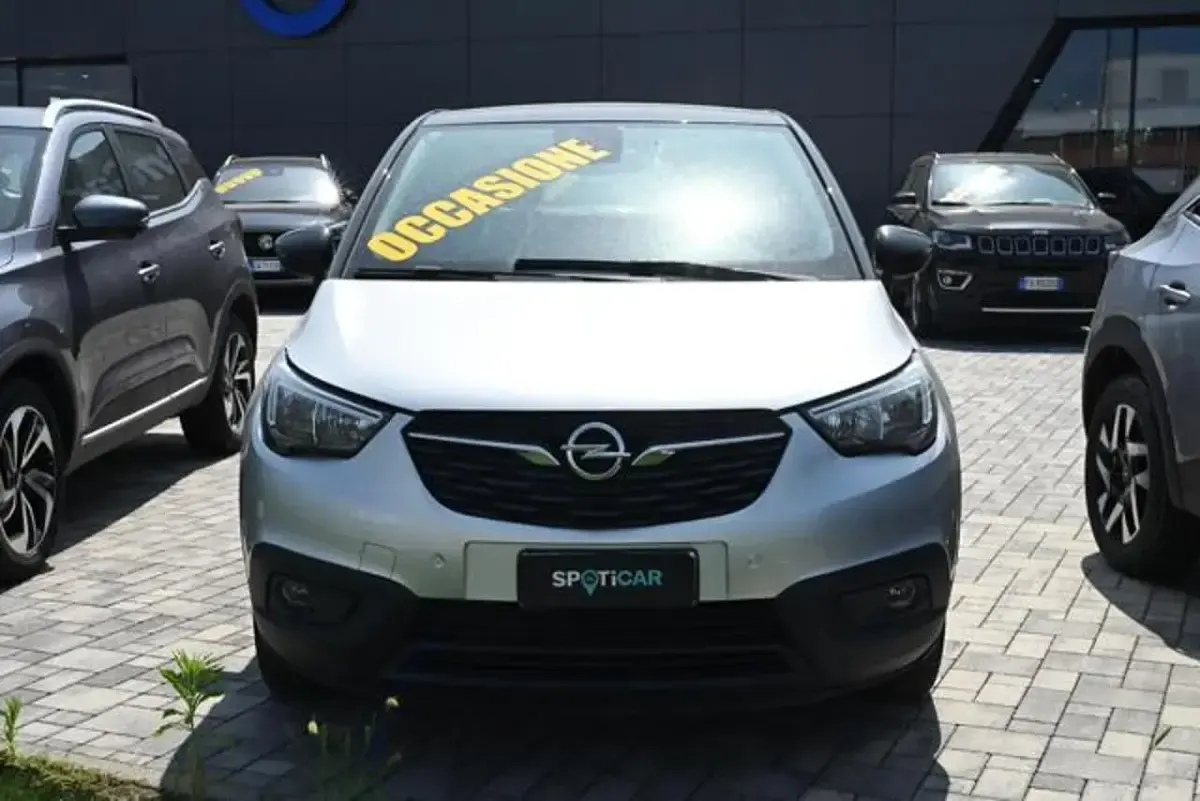 Usata Opel Crossland X Innovation 131 CV (96 kW) 2019 Grigio SUV