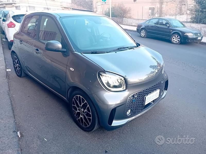 Usata Smart ForFour Electric Drive Prime 41 kW (56 CV) 2021 Grigio Berlina