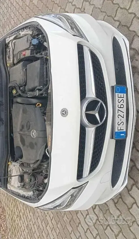 Usata Mercedes CLA200 Premium 136 CV (100 kW) 2018 Bianco Coupé