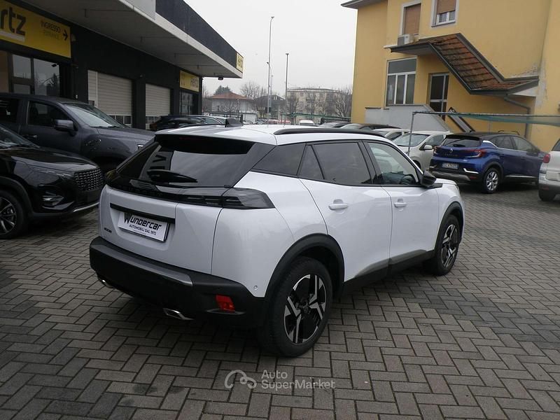 Usata Peugeot 2008 Allure 131 CV (96 kW) 2024 Bianco SUV
