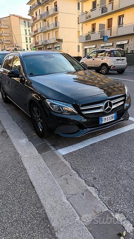 Usata Mercedes C200 Premium 136 CV (100 kW) 2017 Nero Station wagon