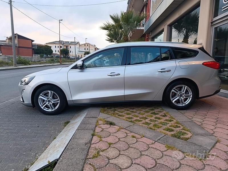 Usata Ford Focus Business Edition 120 CV (88 kW) 2021 Grigio Station wagon