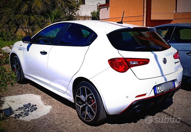Usata 2020 Alfa Romeo Giulietta Sprint Due volumi | 17.000 € (Buon prezzo) - Immagine 1/4