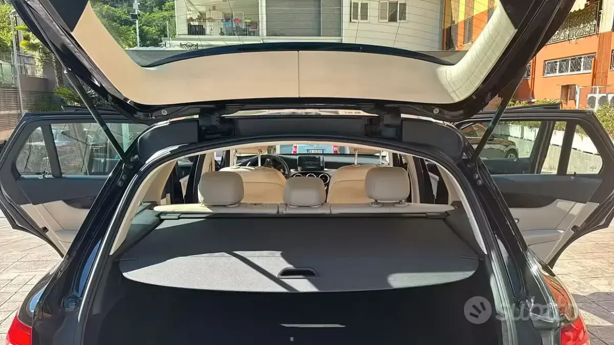 Usata Mercedes GLC250 Premium Plus 204 CV (150 kW) 2016 Nero SUV