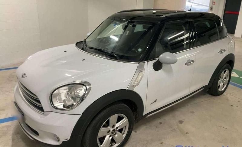 Bianco Usata 2015 Mini Cooper Countryman SUV | 11.700 € (Buon prezzo) - Immagine 1/4