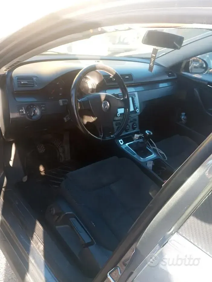 Usata VW Passat 105 CV (77 kW) 2007 Grigio Berlina
