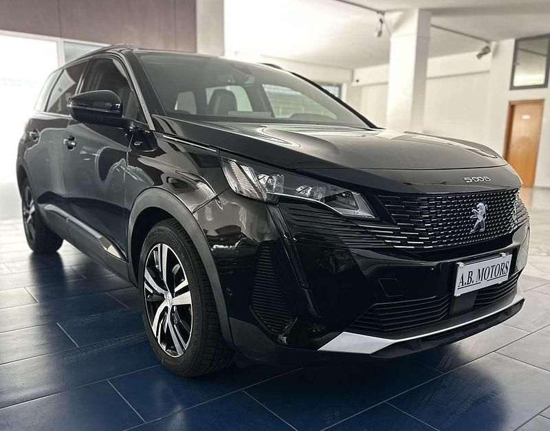 Nero Usata 2022 Peugeot 5008 GT Monovolume | 21.999 € (Buon prezzo) - Immagine 1/4