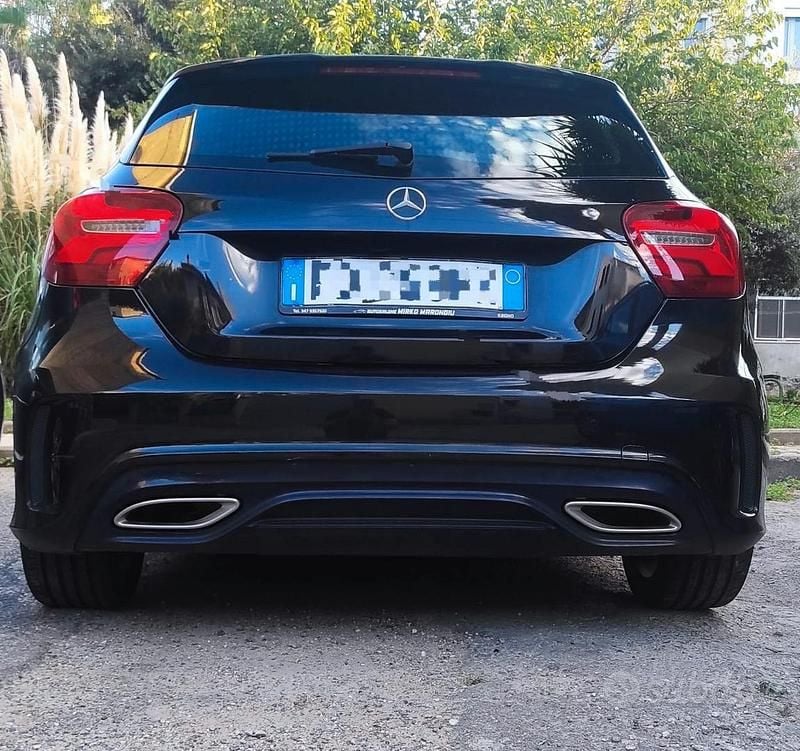 Usata Mercedes A180 Premium 109 CV (80 kW) 2016 Nero Berlina