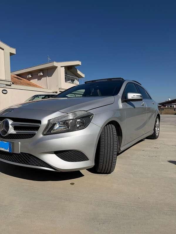 Usata Mercedes A180 Premium 109 CV (80 kW) 2013 Grigio Berlina
