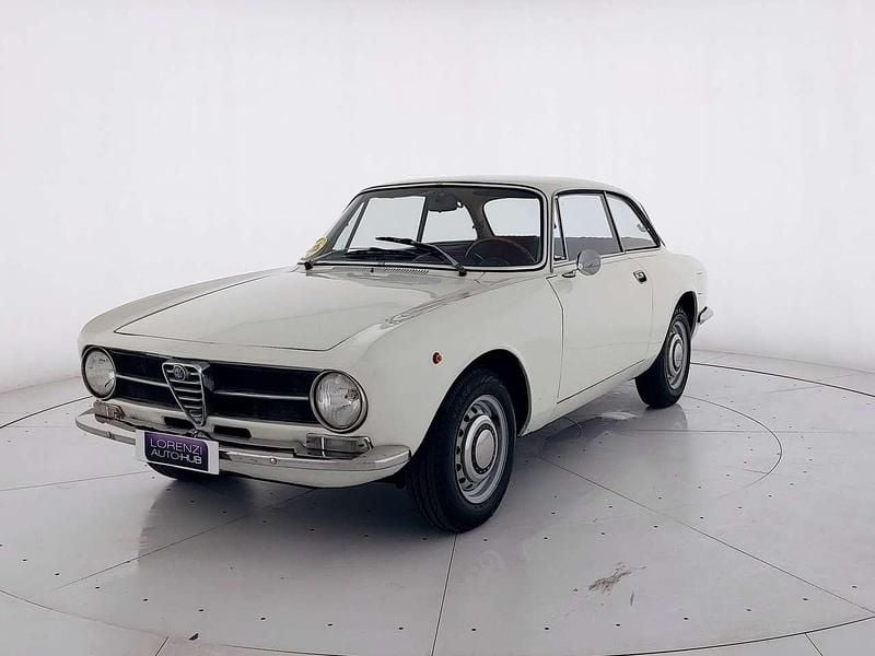 Usata Alfa Romeo GT Junior 87 CV (63 kW) 1971 Bianco Coupé