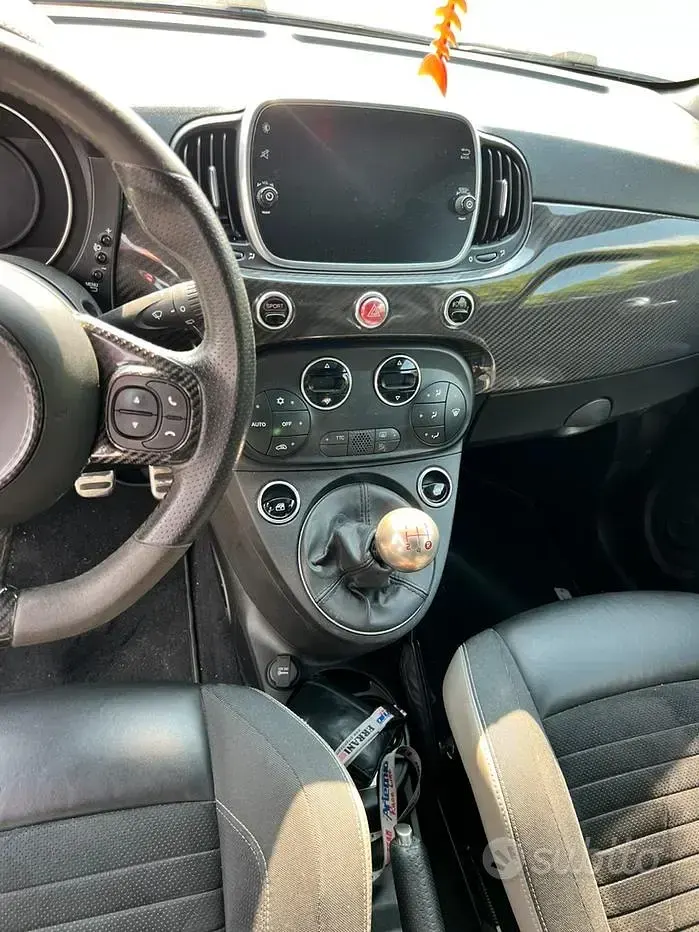Usata Abarth 695 165 CV (121 kW) 2017 Grigio Utilitaria