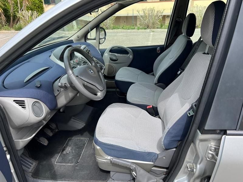 Usata Fiat Multipla Active 103 CV (75 kW) 2005 Argento Monovolume