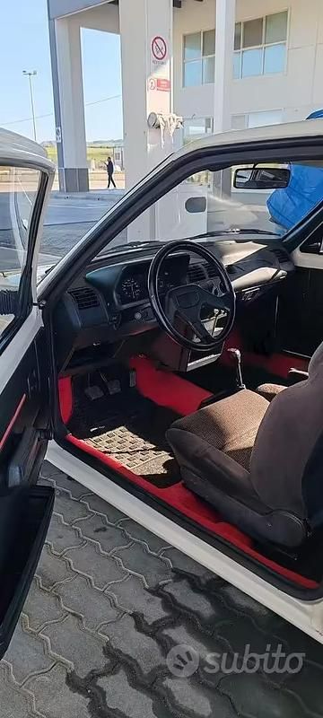 Usata Peugeot 205 101 CV (74 kW) 1990 Bianco Utilitaria