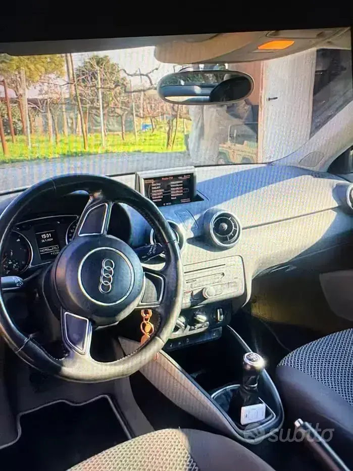 Usata Audi A1 Ambition 105 CV (77 kW) 2011 Bluazzurro Utilitaria