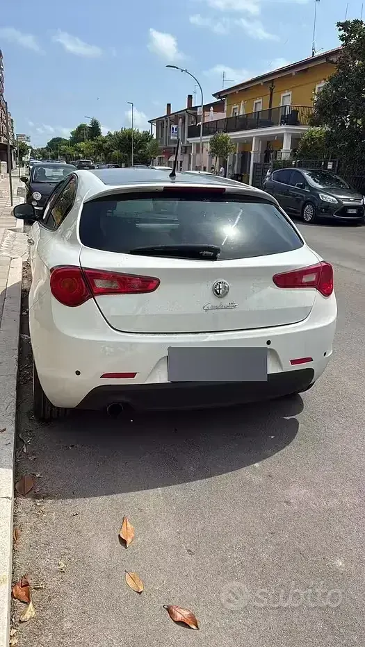 Usata Alfa Romeo Giulietta 120 CV (88 kW) 2013 Bianco Utilitaria