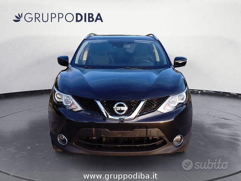 Usata Nissan Qashqai N-Connecta 131 CV (96 kW) 2016 Nero SUV