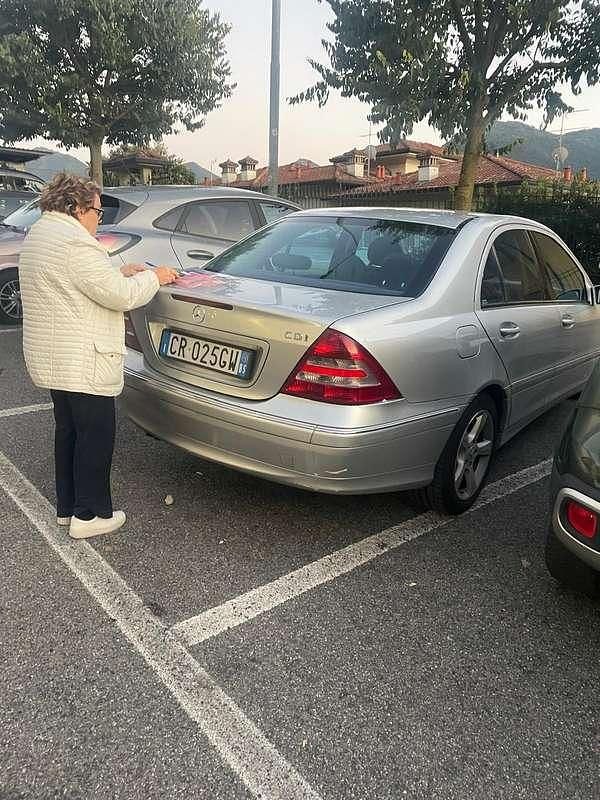 Usata Mercedes C220 Avantgarde 150 CV (110 kW) 2004 Berlina