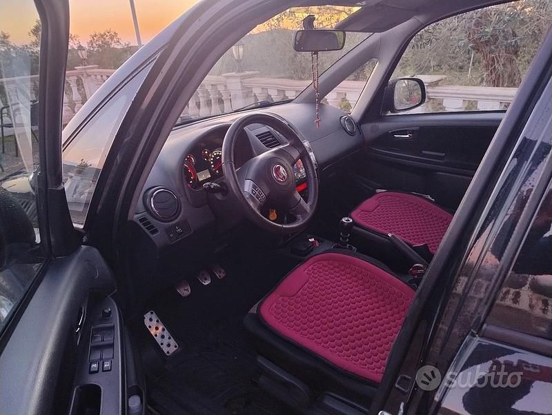 Usata Fiat Sedici 135 CV (99 kW) 2010 Nero SUV
