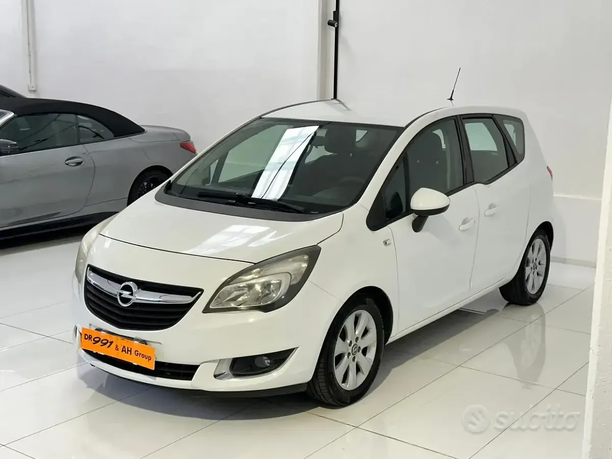 Usata Opel Meriva Cosmo 120 CV (88 kW) 2014 Bianco Monovolume