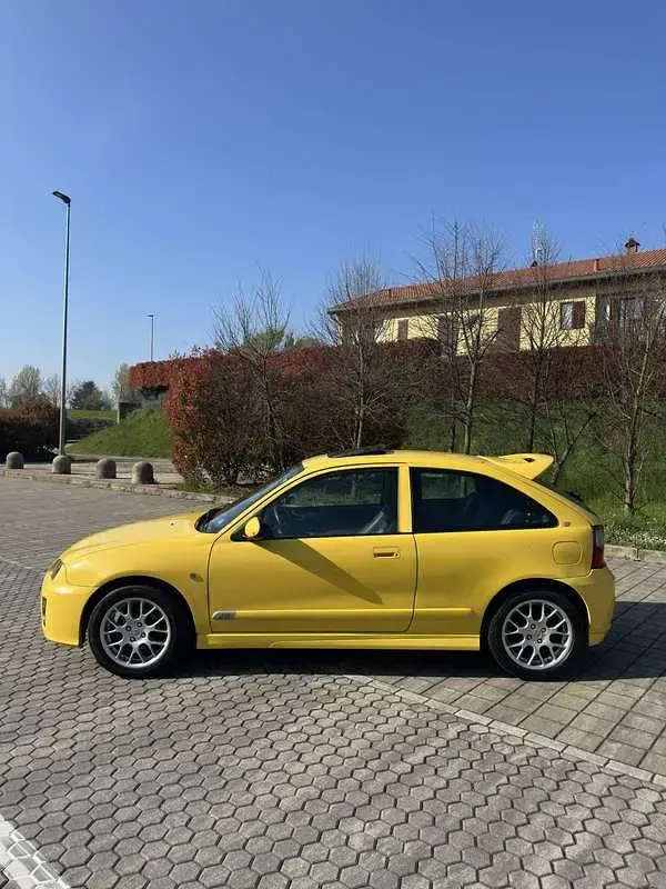 Usata MG ZR 103 CV (75 kW) 2005 Utilitaria