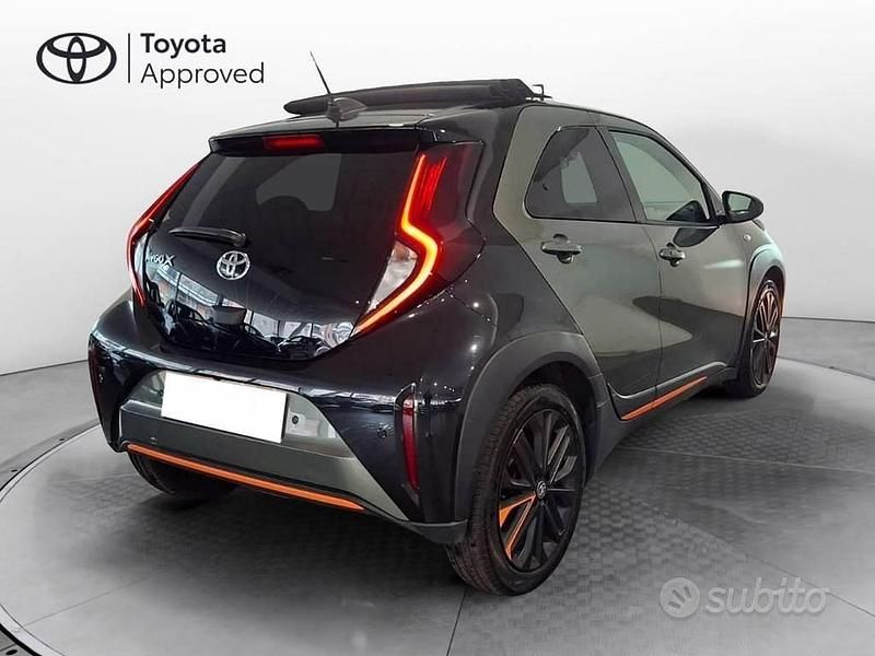 Usata Toyota Aygo X Limited 72 CV (52 kW) 2022 Verde SUV
