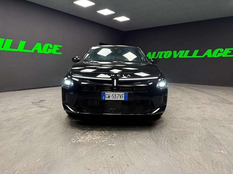 Usata Lancia Ypsilon 101 CV (74 kW) 2024 Nero Utilitaria