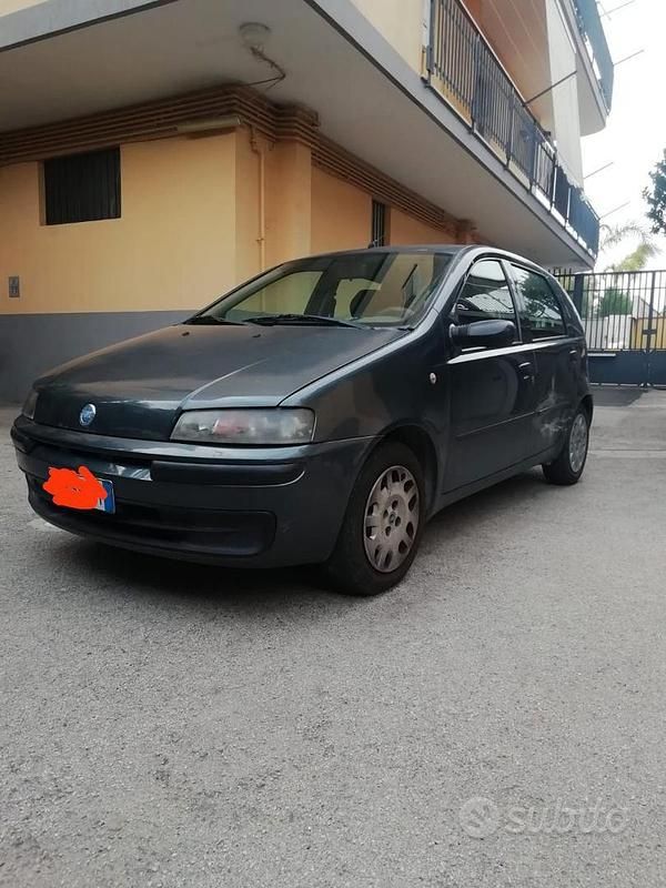 Usata 2001 Fiat Punto Tre volumi | 500 € - Immagine 1/1