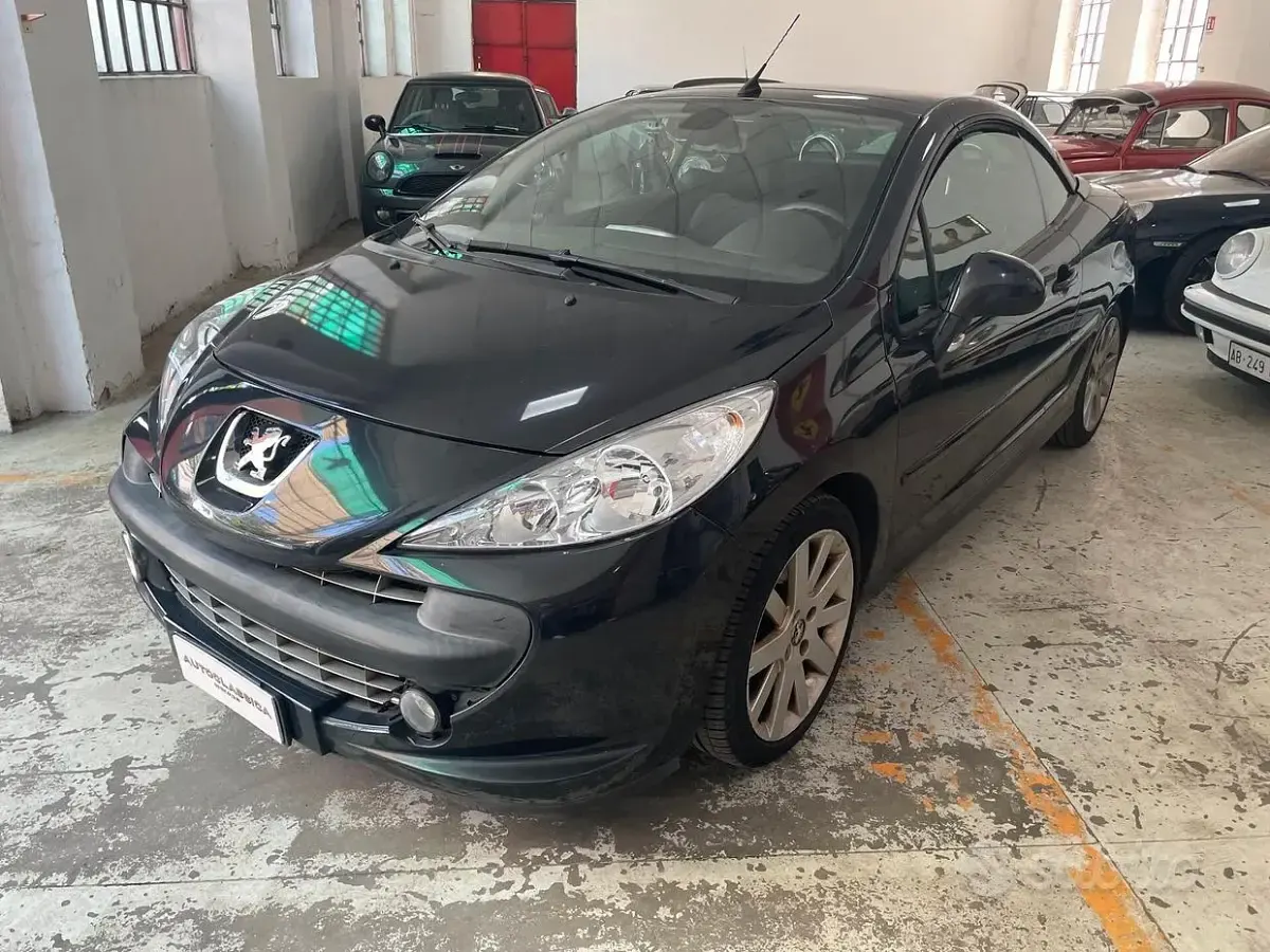 Usata Peugeot 207 CC 109 CV (80 kW) 2008 Nero Cabrio