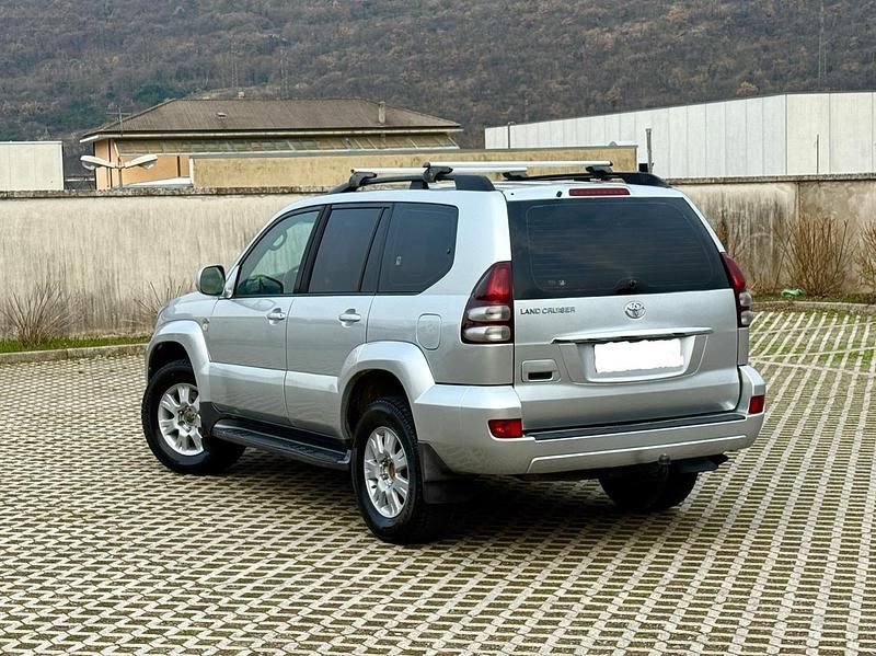 Second-hand Toyota Land Cruiser Sol 173 CP (127 kW) 2007 Argintiu SUV
