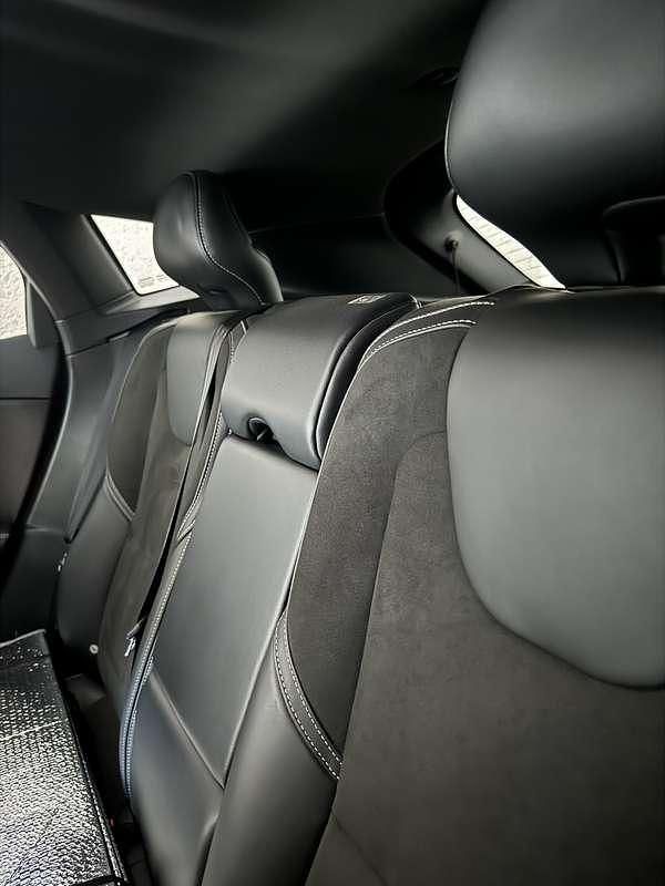 Usata Volvo V40 R-Design 120 CV (88 kW) 2017 Rosso Berlina