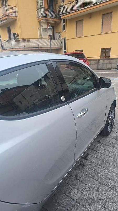 Gebraucht Lancia Ypsilon 69 PS (50 kW) 2013 Kleinwagen
