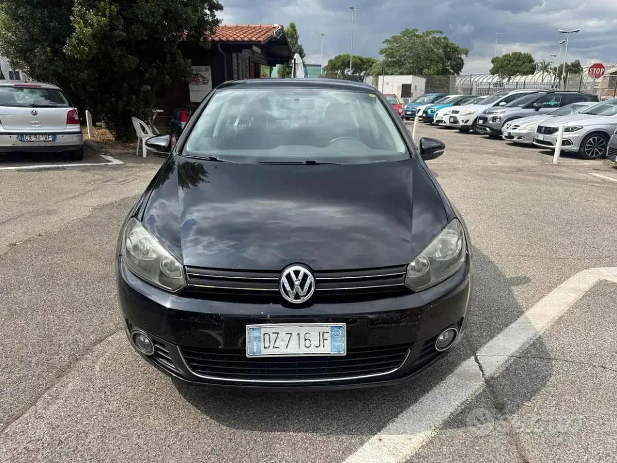 Usata VW Golf VI Comfortline 105 CV (77 kW) 2010 Nero Utilitaria