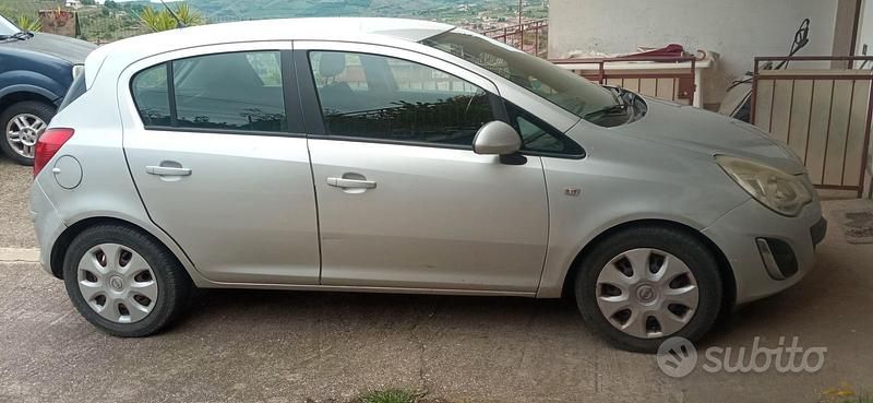 Usata Opel Corsa 85 CV (62 kW) 2012 Utilitaria