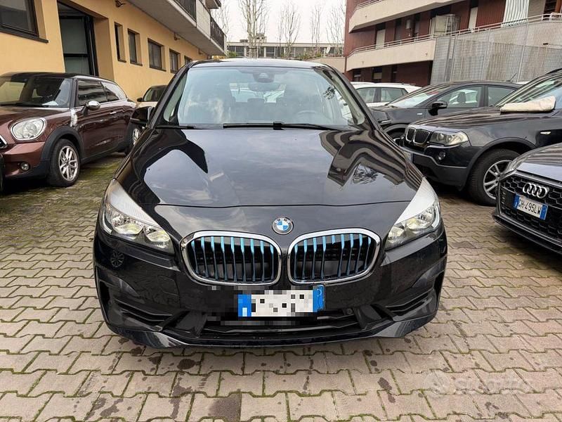 Usata BMW 225 Active Tourer iPerformance 136 CV (100 kW) 2019 Nero Monovolume