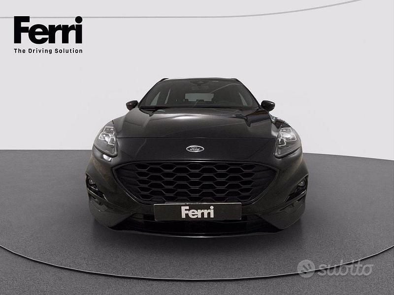 Begagnad Ford Kuga ST-Line X 120 HK (88 kW) 2023 Svart SUV