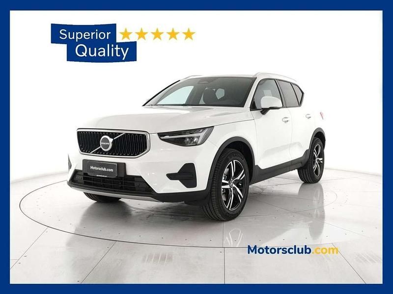 Nuova Volvo XC40 Core 163 CV (119 kW) 2026 Cristal white pearl SUV