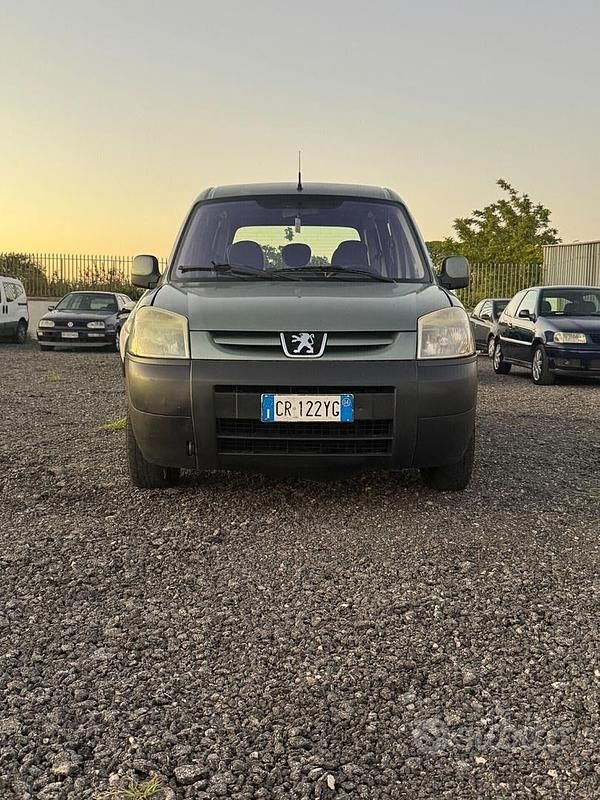 Usata Peugeot Partner 90 CV (66 kW) 2004 Verde Monovolume
