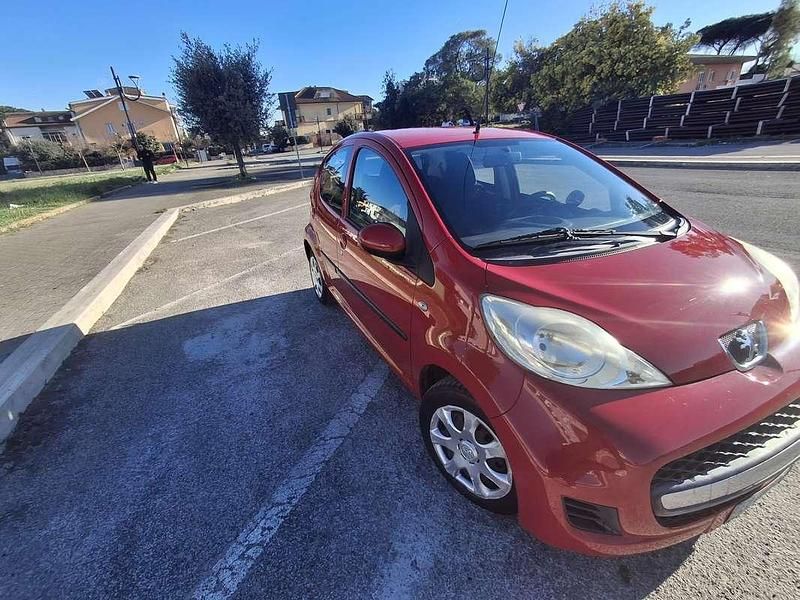 Usata Peugeot 107 68 CV (50 kW) 2009 Utilitaria