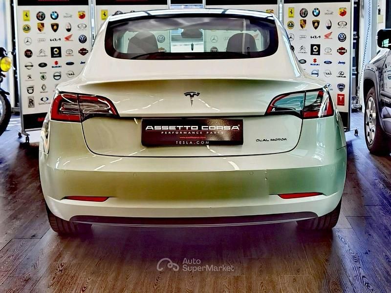 Usado Tesla Model 3 152 kW (208 HP) 2021 Branco Sedan