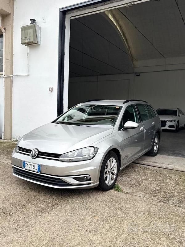 Grigio Usata 2018 VW Golf VII Sport Station wagon | 8100 € (Ottimo prezzo) - Immagine 1/4