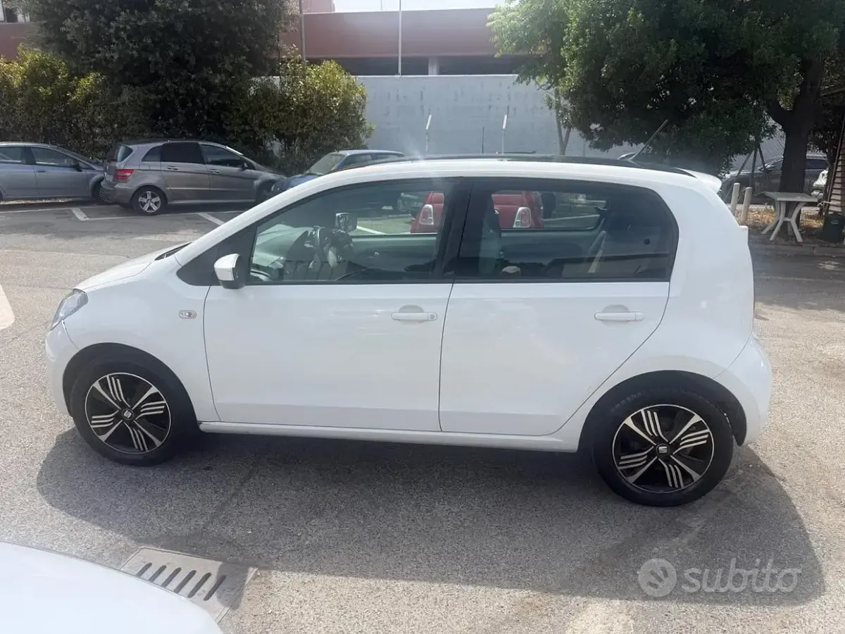 Usata Seat Mii Cosmopolitan 68 CV (50 kW) 2017 Bianco Utilitaria